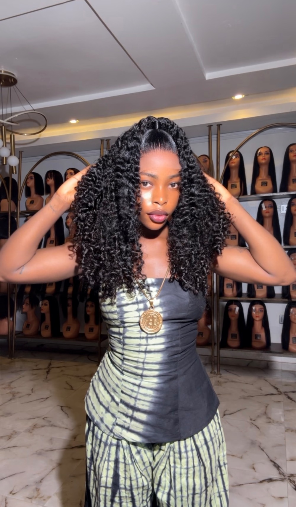 20” black sdd pixie curls