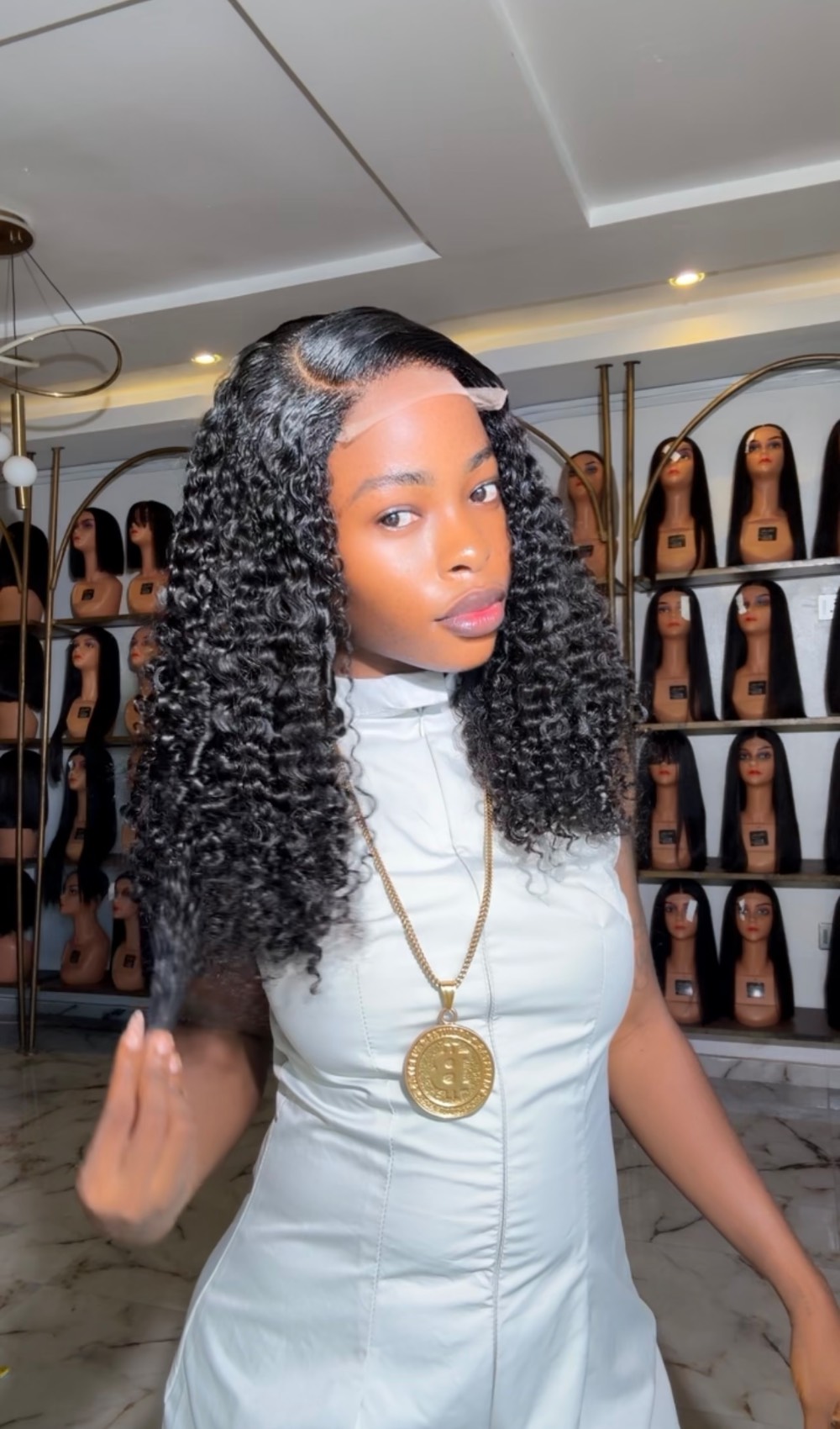 20” sdd black pixie curls