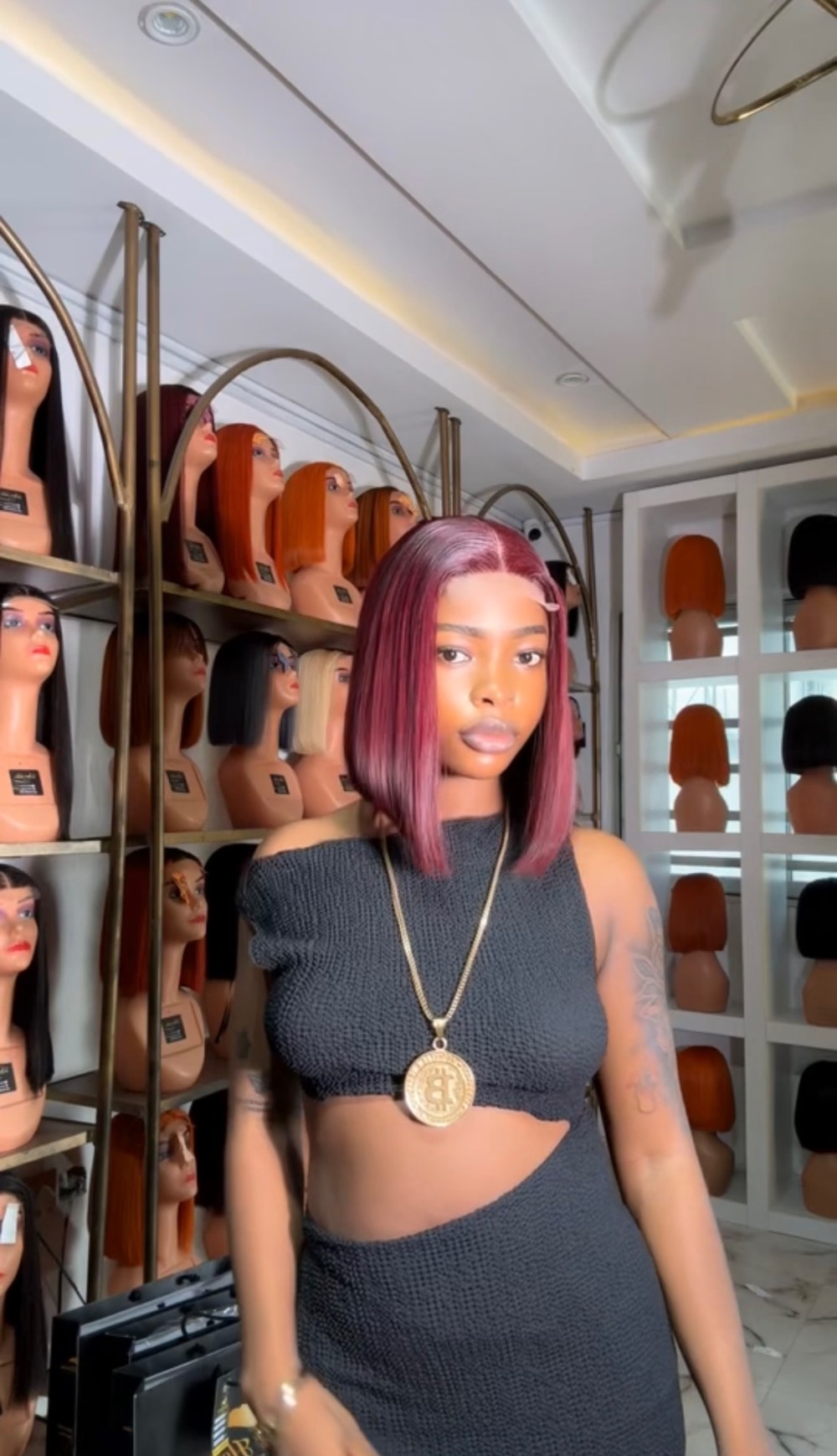 10” burgundy 2/4 closure