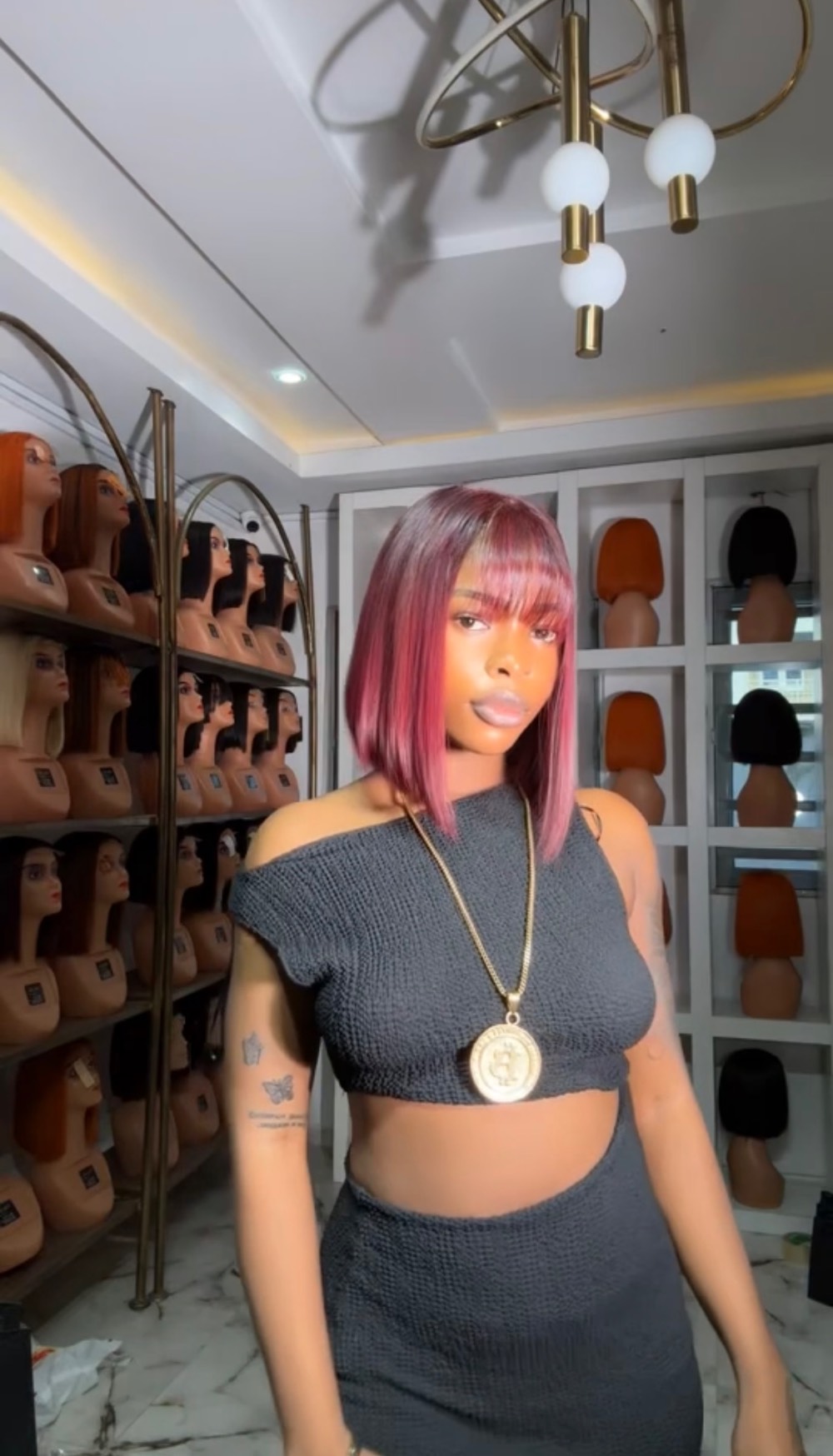 10” burgundy 2/4 closure fringe